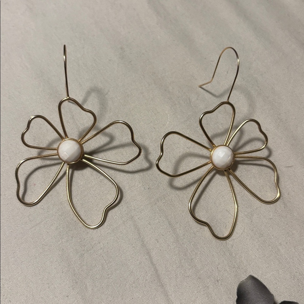 ANTHROOLOGIE/ZARA floral earring bundle - Picture 2 of 7